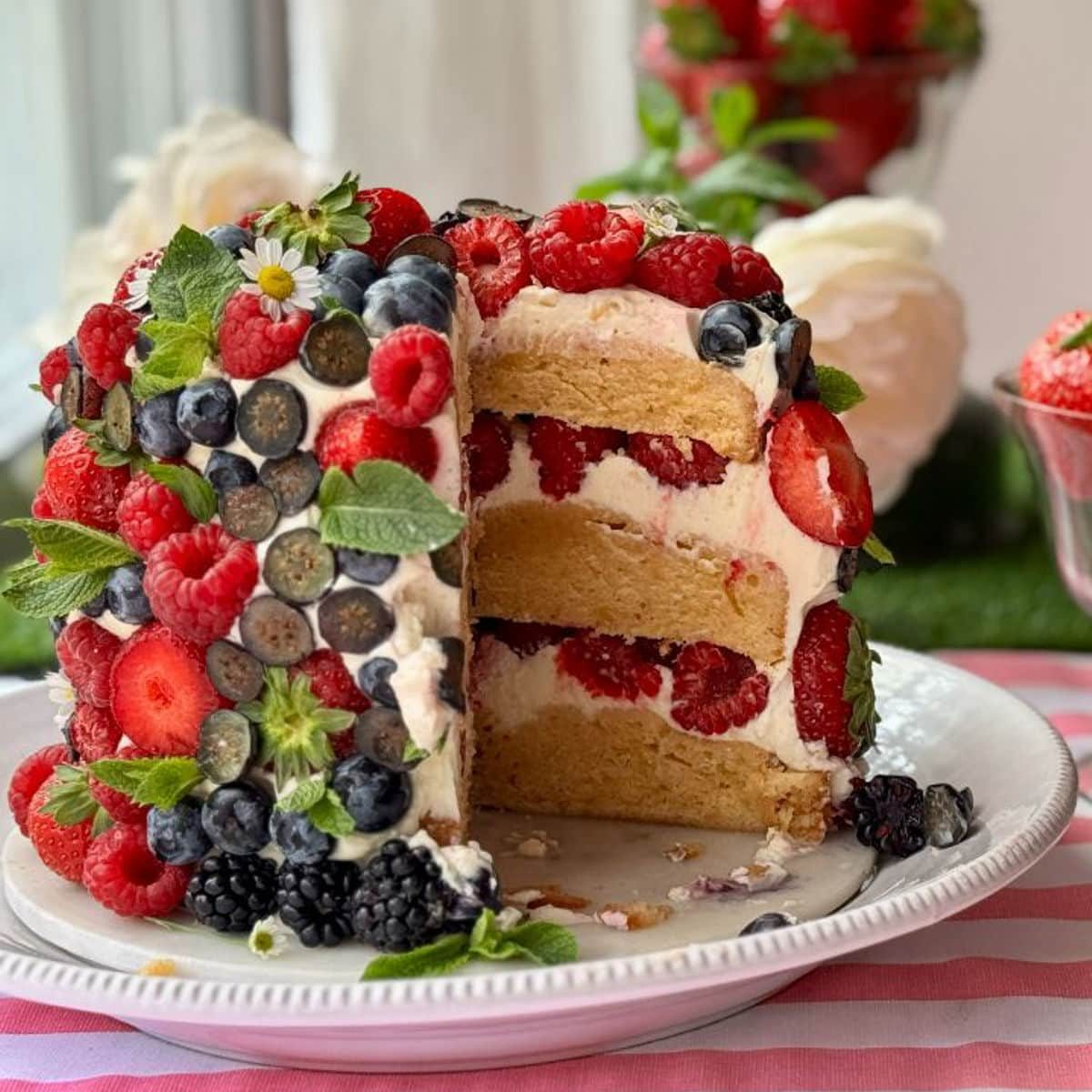 One Bowl Fresh Berry Cake