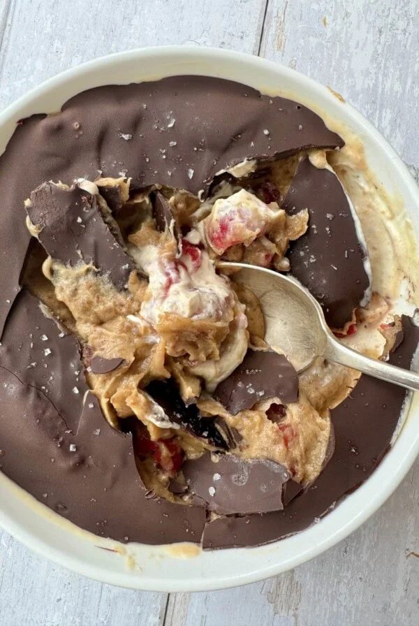 PEANUT BUTTER AND YOGURT BOWL WITH DATE CARAMEL