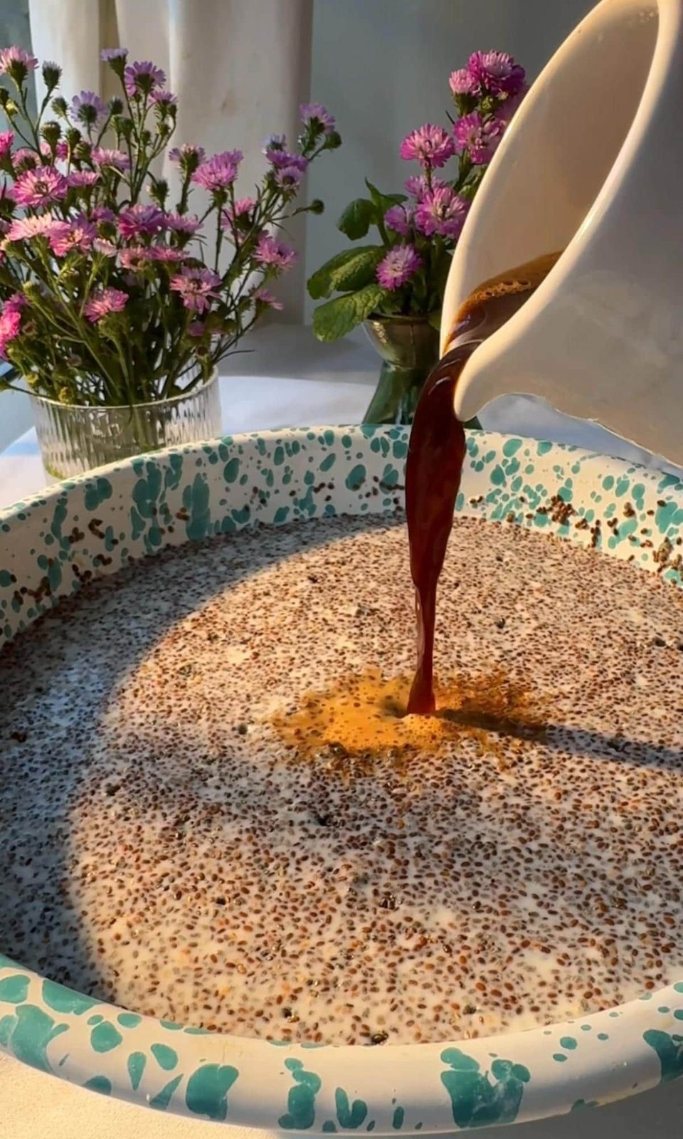 adding coffee to chia and yogurt.