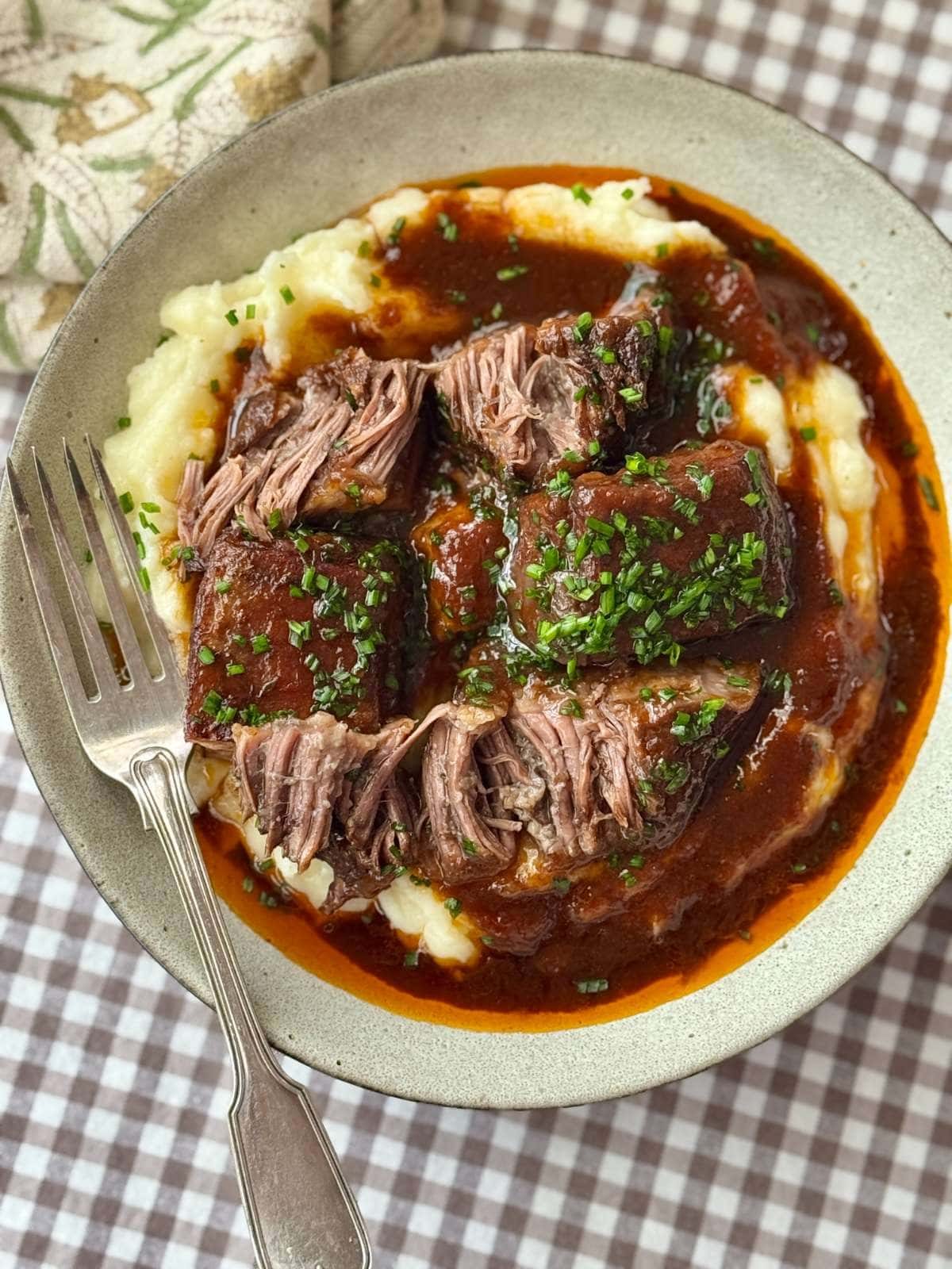 braised beef short ribs on mashed potato