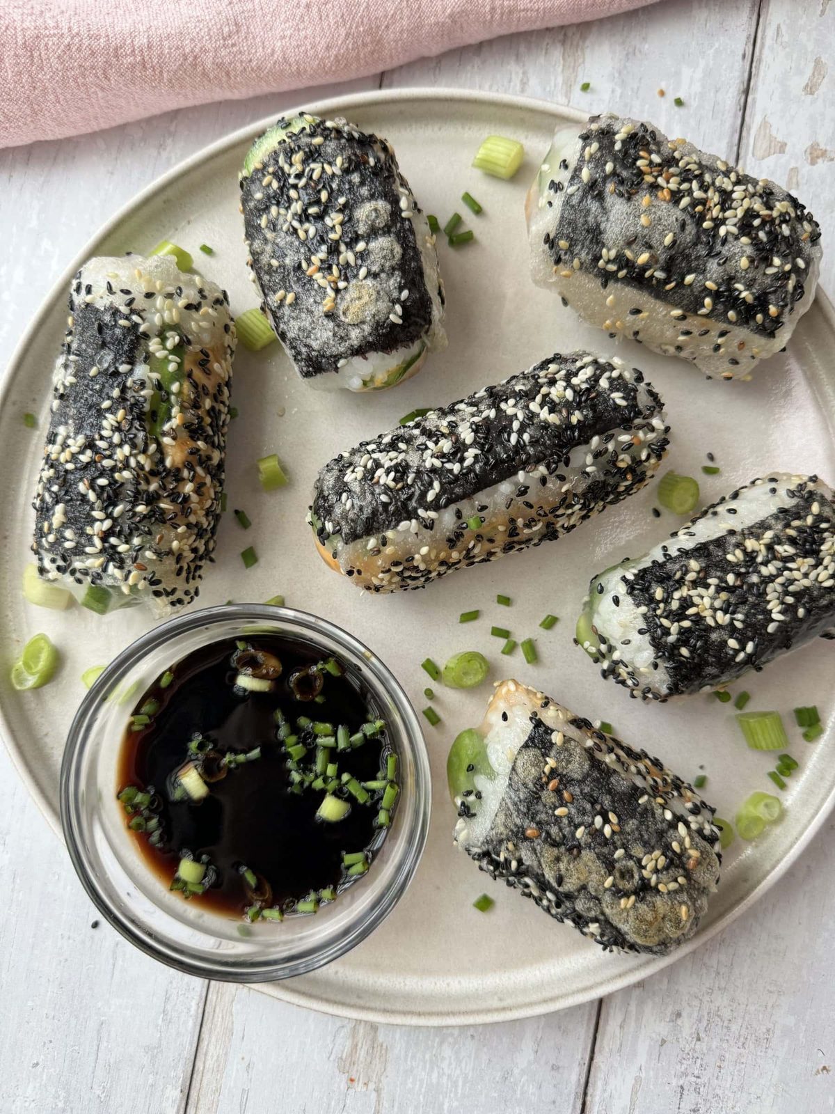 Crispy Rice Paper Rolls With Spicy Tuna