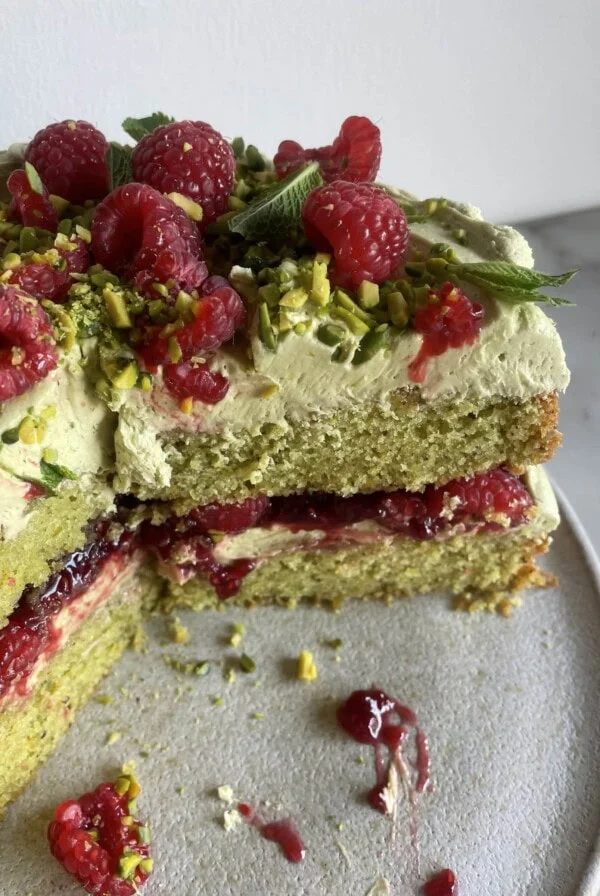pistachio raspberry cake cross section