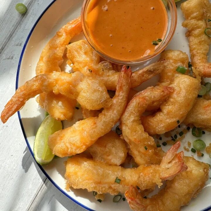 ebi tempura on a plate.