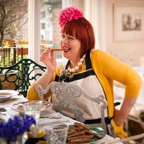 EPISODE 2: MS MARMITE LOVER: COOK & SUPPERCLUB HOST