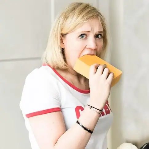 Episode 6: Deliciously Stella aka. Bella Younger: Comedian