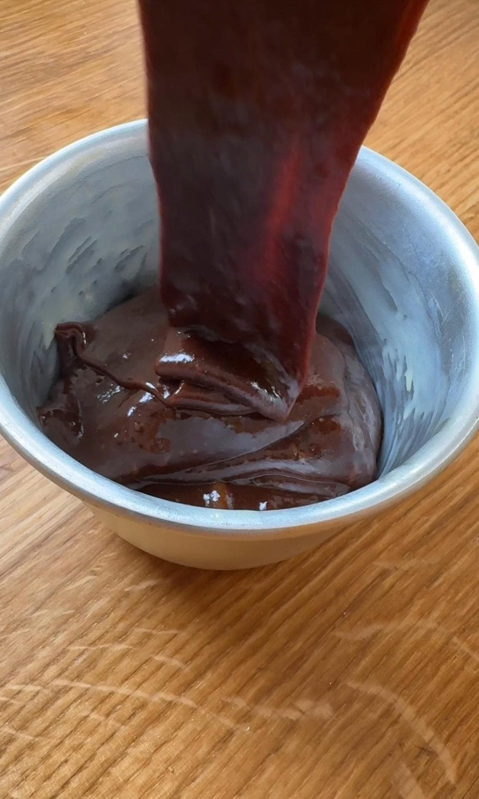 filling each melt in the middle chocolate pudding basin.