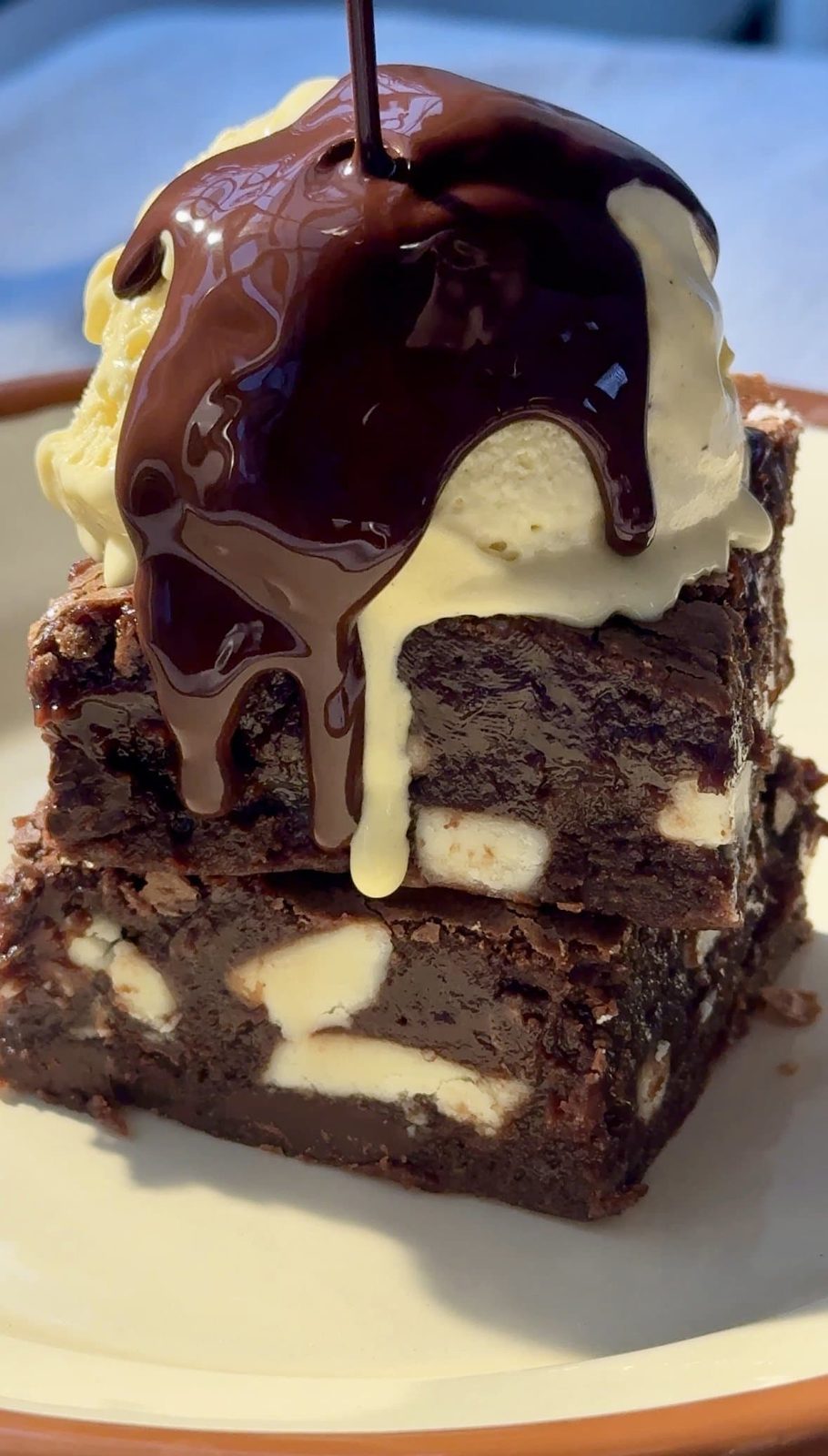 Dark Chocolate and White Chocolate Brownies
