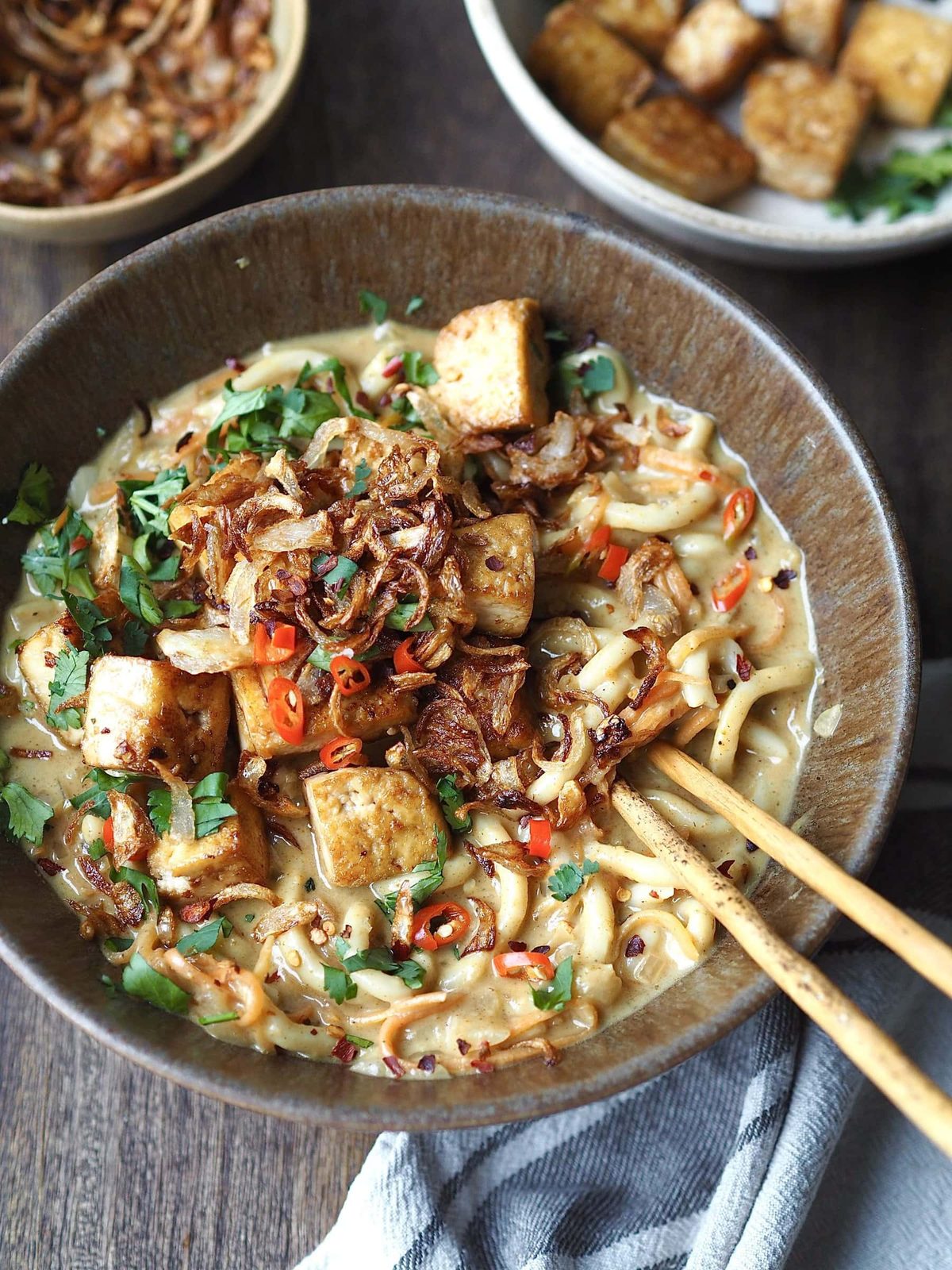 Quick Curry Udon with Tofu and Crispy Shallots