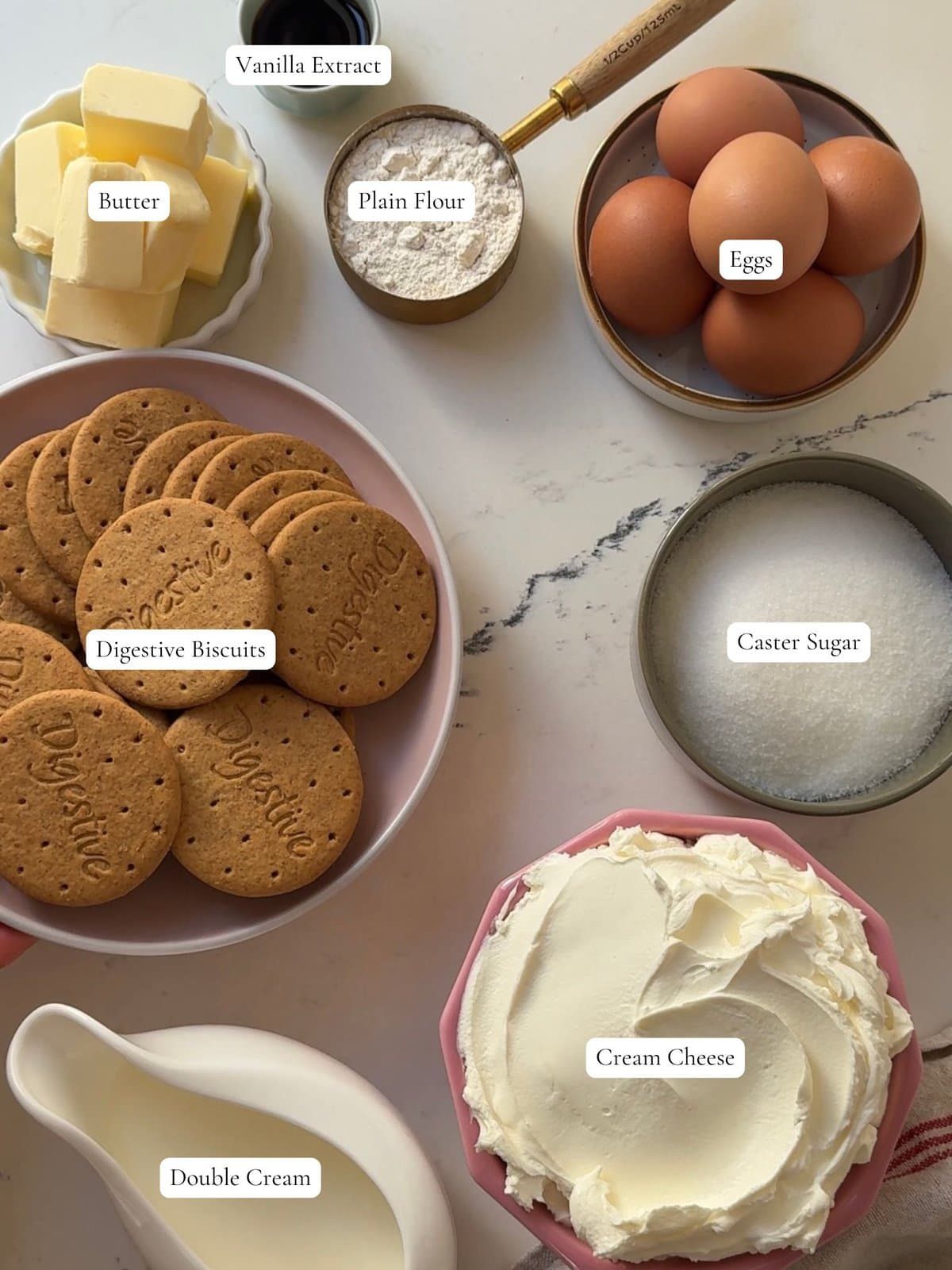 labelled ingredients for san sebastian cheesecake.