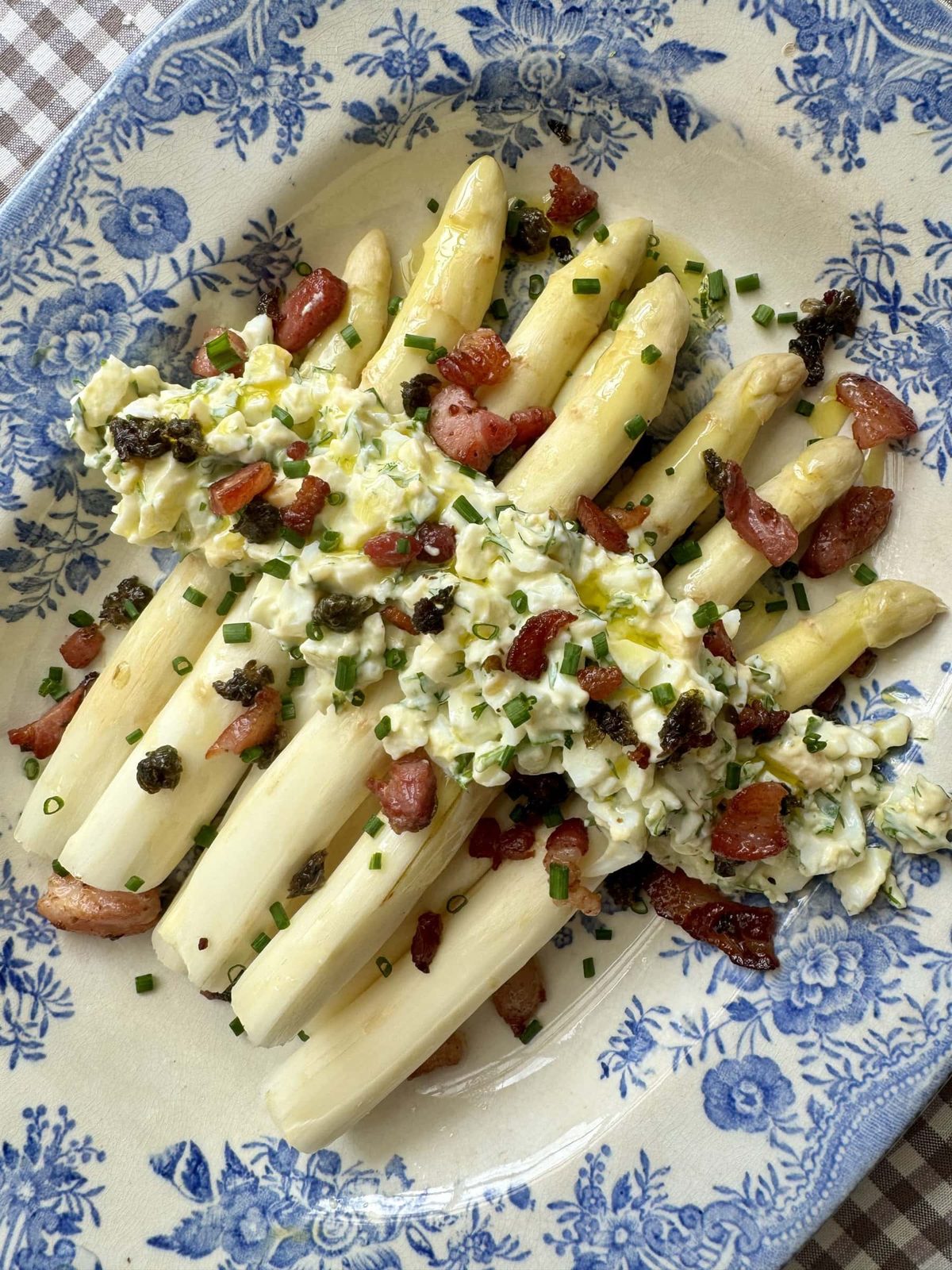 Spargel: everything you need to know about white asparagus