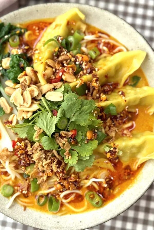 wonton noodle soup