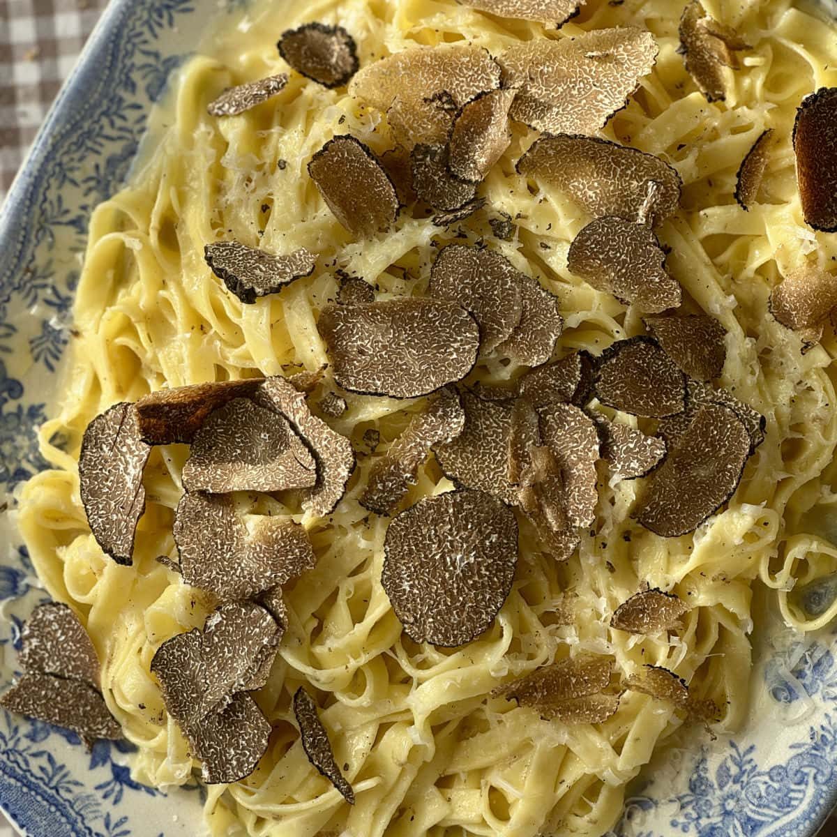 Easy Creamy Truffle Pasta