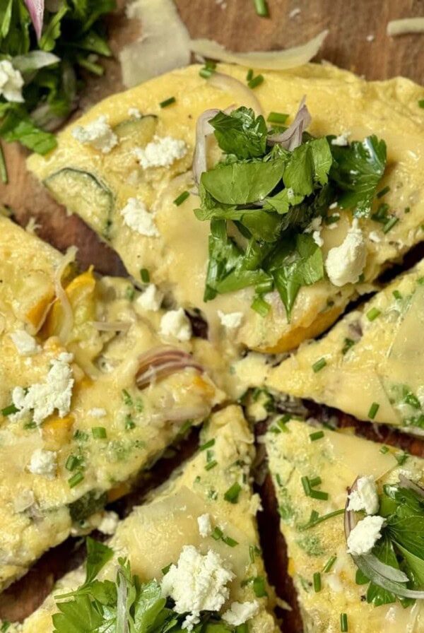 frittata di zucchini sliced.