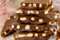 Yuletide Pretzel Crack