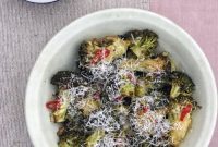 Spicy Garlic Parmesan Roasted Broccoli