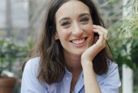 Laura Jackson: The Art of Living, On and Off Screen
