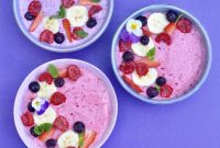 Tessa Cook’s Vibrant Berry and Banana Greek Yoghurt Smoothie Bowl