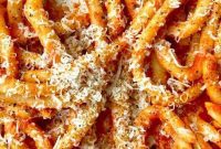 Your Go-To 4-Ingredient Tomato Sauce