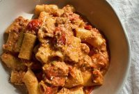 Creamy Tuna Pasta with Sweet and Spicy Tomatoes