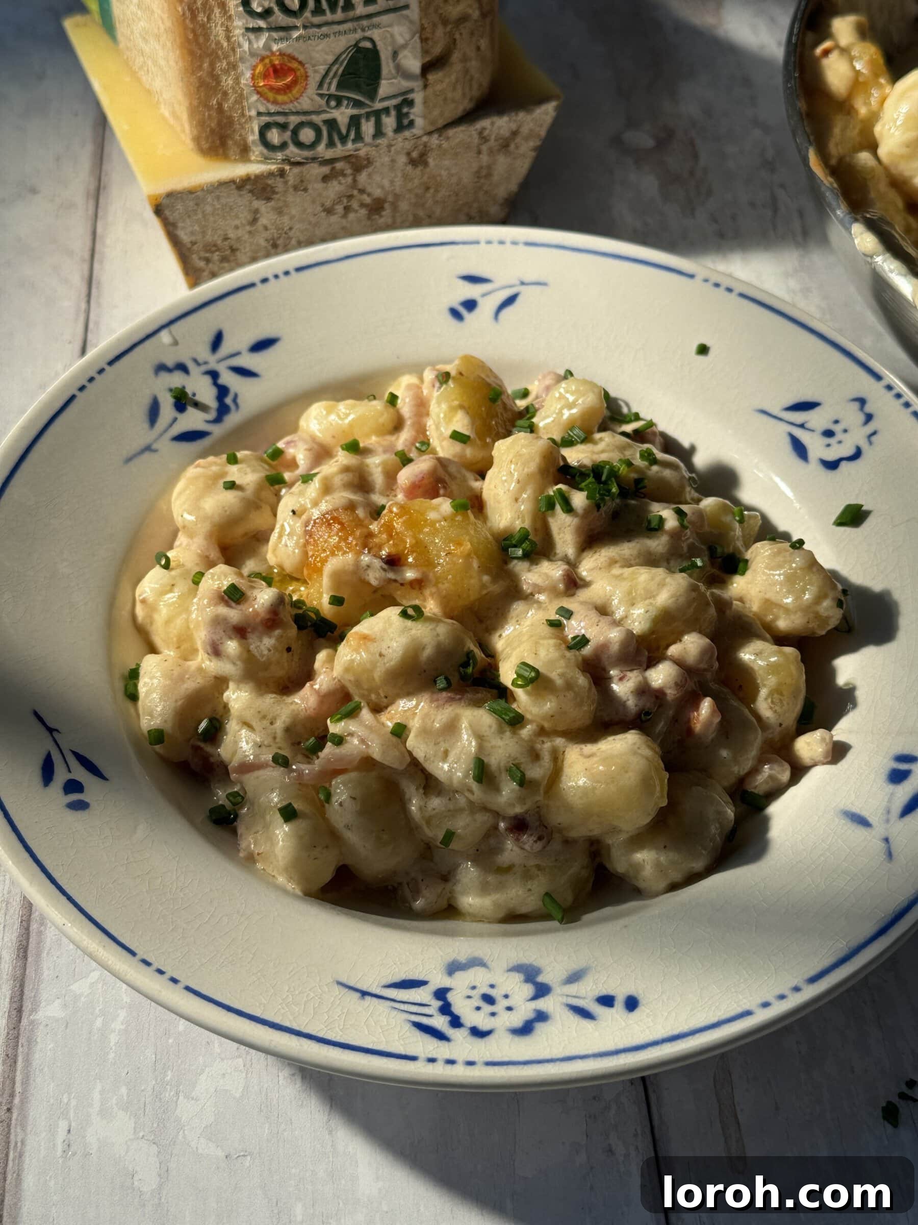 A delicious bowl of Gnocchiflette, a cheesy gnocchi bake.