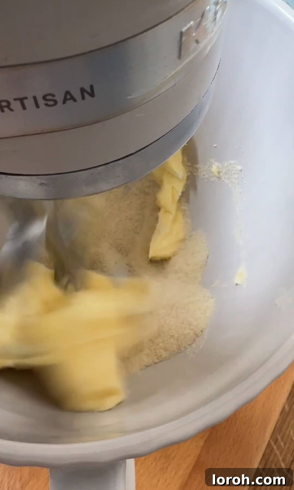Beating butter with half of the caster sugar until light and fluffy in a large bowl.