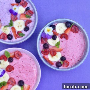 Vibrant Berry & Banana Smoothie Bowl with Greek Yogurt and Fresh Toppings