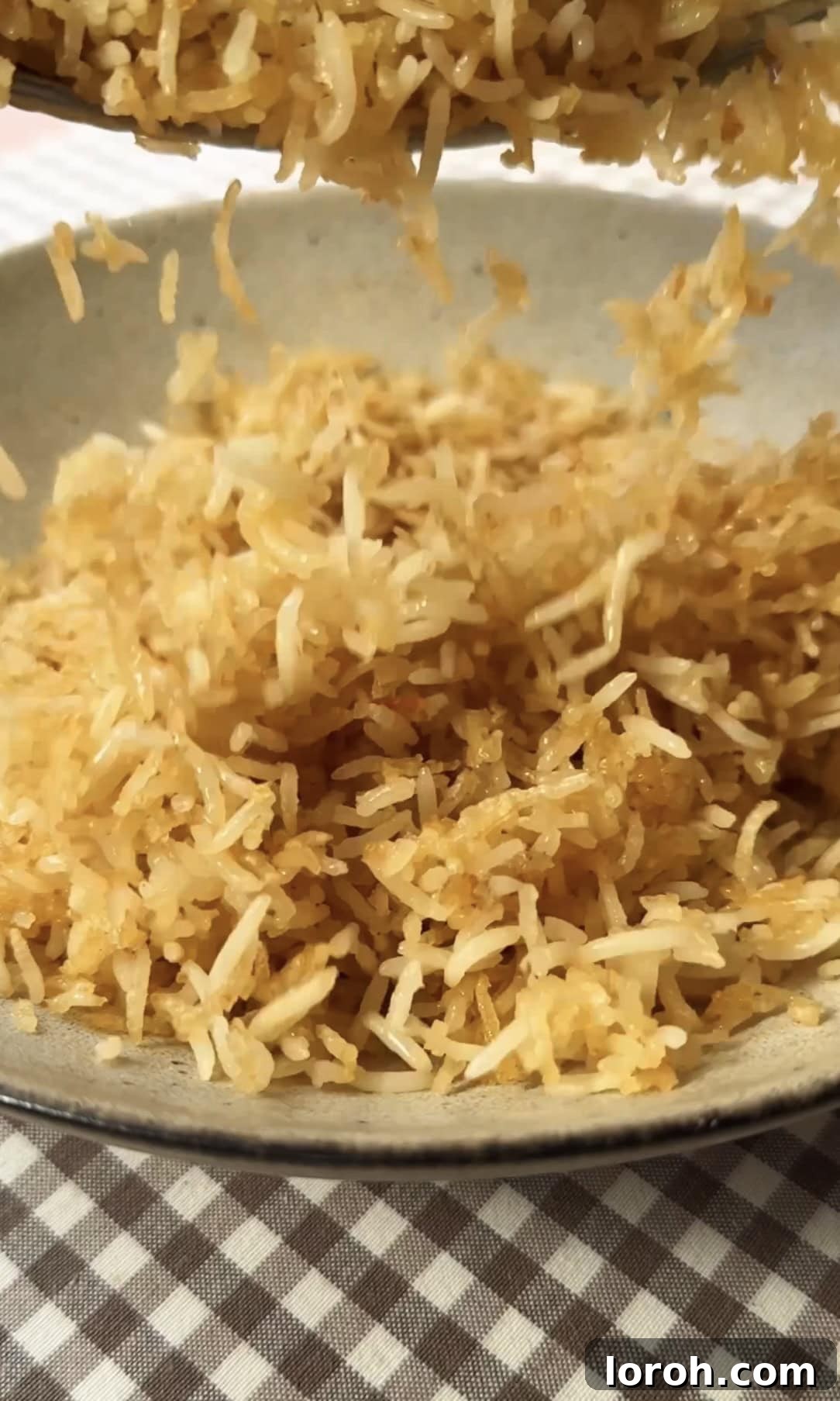 Salmon Crunch Bowl 10 crispy rice into a bowl.